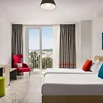 Quadro Hotel St. Julian's